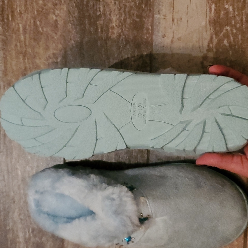 Slippers - Picture 5 of 5